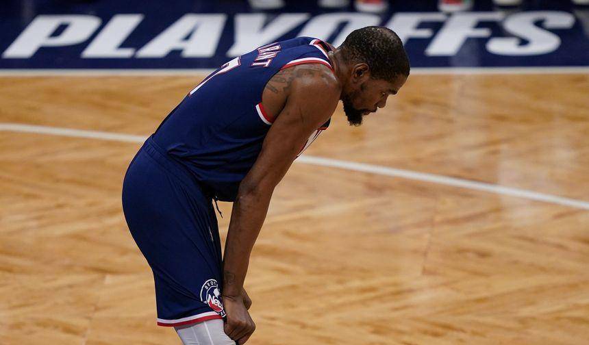 包含切尔西训练开放日，赛后状态回暖引欢呼，NBA季后赛在即，细节决定成败的词条